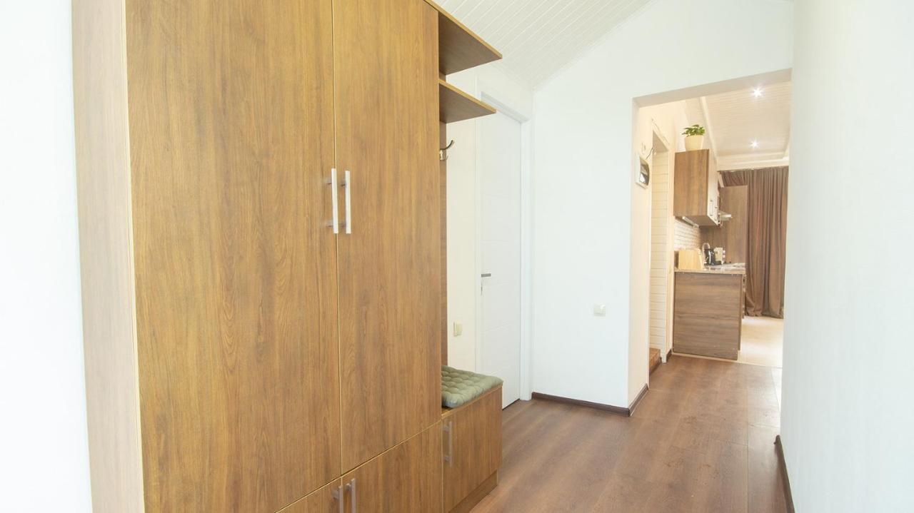 Big Terrace Apartment On Liberty Square 第比利斯 外观 照片